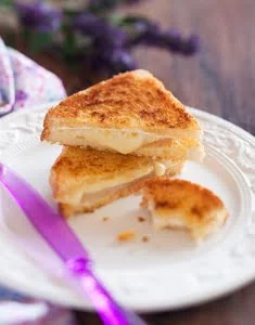 grilledcheese_375x479